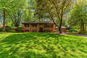 4104 Crescent Hills Dr, Haymarket, VA 20169 - Photo 1