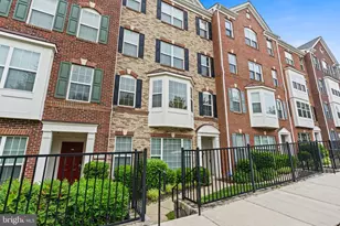 15324 Kensington Park Dr, Woodbridge, VA 22191 - Photo 1
