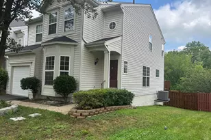 6821 Hollow Glen Ct, Gainesville, VA 20155 - Photo 1