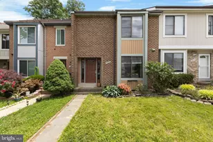 2813 Cambridge Dr, Woodbridge, VA 22192 - Photo 1