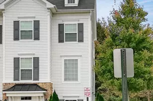 8195 Falls Grove Dr, Manassas, VA 20111 - Photo 1