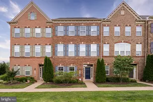 7102 Darbey Knoll Dr, Gainesville, VA 20155 - Photo 1
