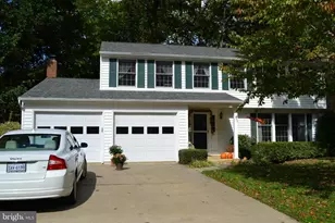 15404 Beachview Dr, Montclair, VA 22025 - Photo 1