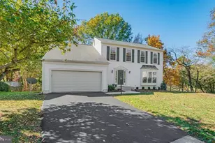 13116 Holly Leaf Ct, Woodbridge, VA 22192 - Photo 1