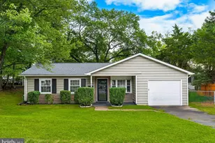 15105 Cloverdale Rd, Woodbridge, VA 22193 - Photo 1