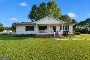 205 10th St, Grottoes, VA 24441 - Photo 1