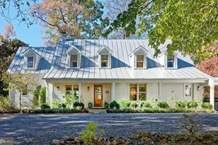 1709 N Poes Rd, Flint Hill, VA 22627 - Photo 1