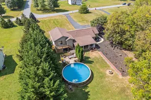 431 Canterbury Dr, Martinsburg, WV 25403 - Photo 1