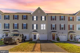 174 Ontario Dr, Falling Waters, WV 25419 - Photo 1