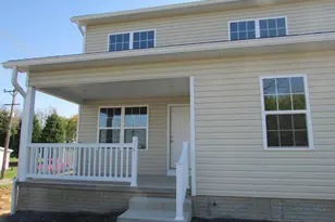 76 Place Dr, Martinsburg, WV 25401 - Photo 1