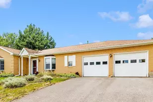 405 Holly Ln, Martinsburg, WV 25401 - Photo 1