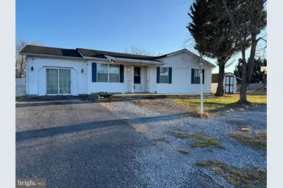 331 Crestview Dr, Martinsburg, WV 25405 - Photo 1