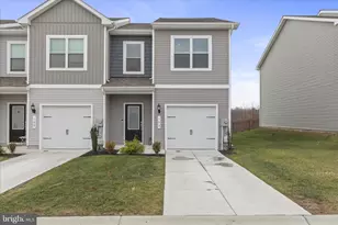 193 Hampstead Blvd, Falling Waters, WV 25419 - Photo 1