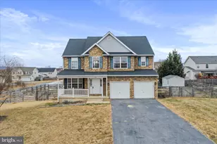 122 Tather Dr, Martinsburg, WV 25405 - Photo 1
