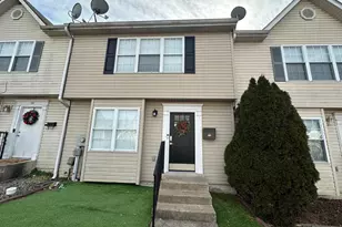 112 Georgetown Square, Martinsburg, WV 25401 - Photo 1