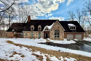 812 Steeplechase Ln, Martinsburg, WV 25404 - Photo 1