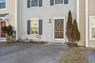 14 Teakwood Dr, Martinsburg, WV 25404 - Photo 1