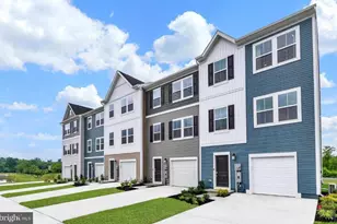 137 Kinkade Ct, Martinsburg, WV 25403 - Photo 1