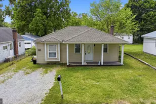 713 Wall St, Martinsburg, WV 25401 - Photo 1