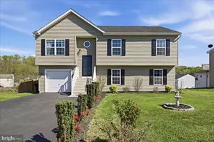 17 McKinley Ct, Inwood, WV 25428 - Photo 1