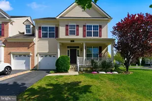 313 Lewisburg Ln, Martinsburg, WV 25403 - Photo 1