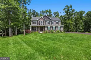 485 Underwood Dr, Falling Waters, WV 25419 - Photo 1