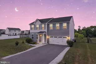 321 Tickseed Ct, Bunker Hill, WV 25413 - Photo 1