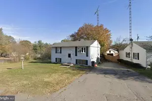 603 State Cir, Martinsburg, WV 25401 - Photo 1