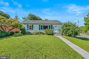 709 Berry St, Martinsburg, WV 25401 - Photo 1