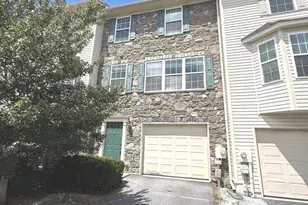 232 Morlatt Ln, Martinsburg, WV 25404 - Photo 1