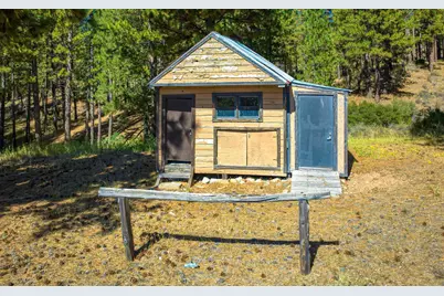 1446 Highway 89, Clio, CA 96106 - Photo 29