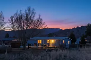 929 Sierra Brooks Dr, Loyalton, CA 96122 - Photo 3