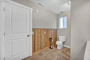 604 Pine St, Loyalton, CA 96122 - Photo 33