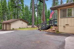 927 Peninsula Dr, Lake Almanor, CA 96137 - Photo 23
