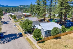 421 Nevada St, Portola, CA 96122 - Photo 3