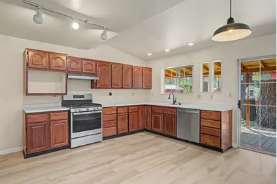 164 E Magnolia Avenue, Portola, CA 96122 - Photo 9