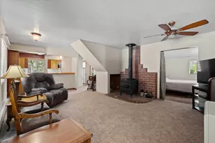568 Pineleaf Dr, Quincy, CA 95956 - Photo 13