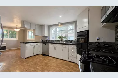 681 Main Street, Portola, CA 96122 - Photo 11
