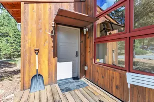 120 Lassen Dr, Westwood, CA 96137 - Photo 9