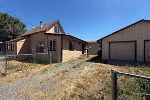 702 School St, Loyalton, CA 96118 - Photo 1