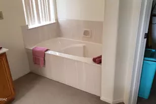 6525 N Shadow Bluff Dr, Tucson, AZ 85704 - Photo 19