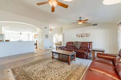 36500 S Rock Crest Drive, Saddlebrooke, AZ 85739 - Photo 13