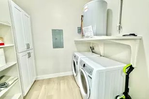 2032 E River Rd, Tucson, AZ 85718 - Photo 9