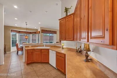 716 W Shadow Wood Street, Green Valley, AZ 85614 - Photo 17