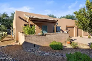 997 W Camino Erranle, Green Valley, AZ 85614 - Photo 1