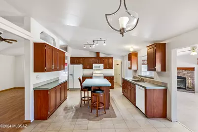 1915 S Cody Loop Road, Oracle, AZ 85623 - Photo 5
