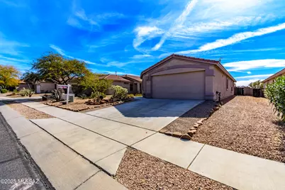 5577 W Painted Cliff Drive, Marana, AZ 85658 - Photo 3