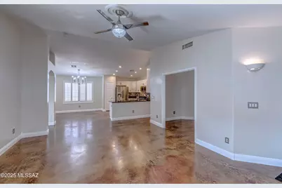 5577 W Painted Cliff Drive, Marana, AZ 85658 - Photo 9