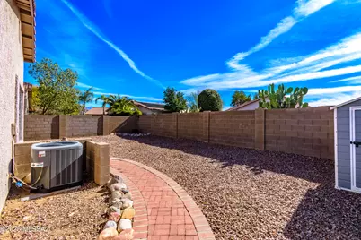 5577 W Painted Cliff Drive, Marana, AZ 85658 - Photo 35