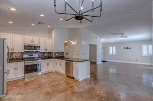 5577 W Painted Cliff Dr, Marana, AZ 85658 - Photo 15